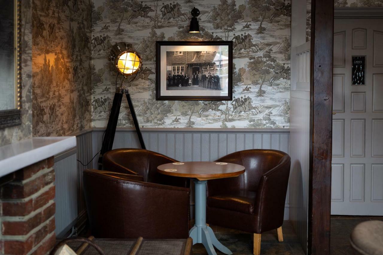 The Poacher Inn Hook  Dış mekan fotoğraf