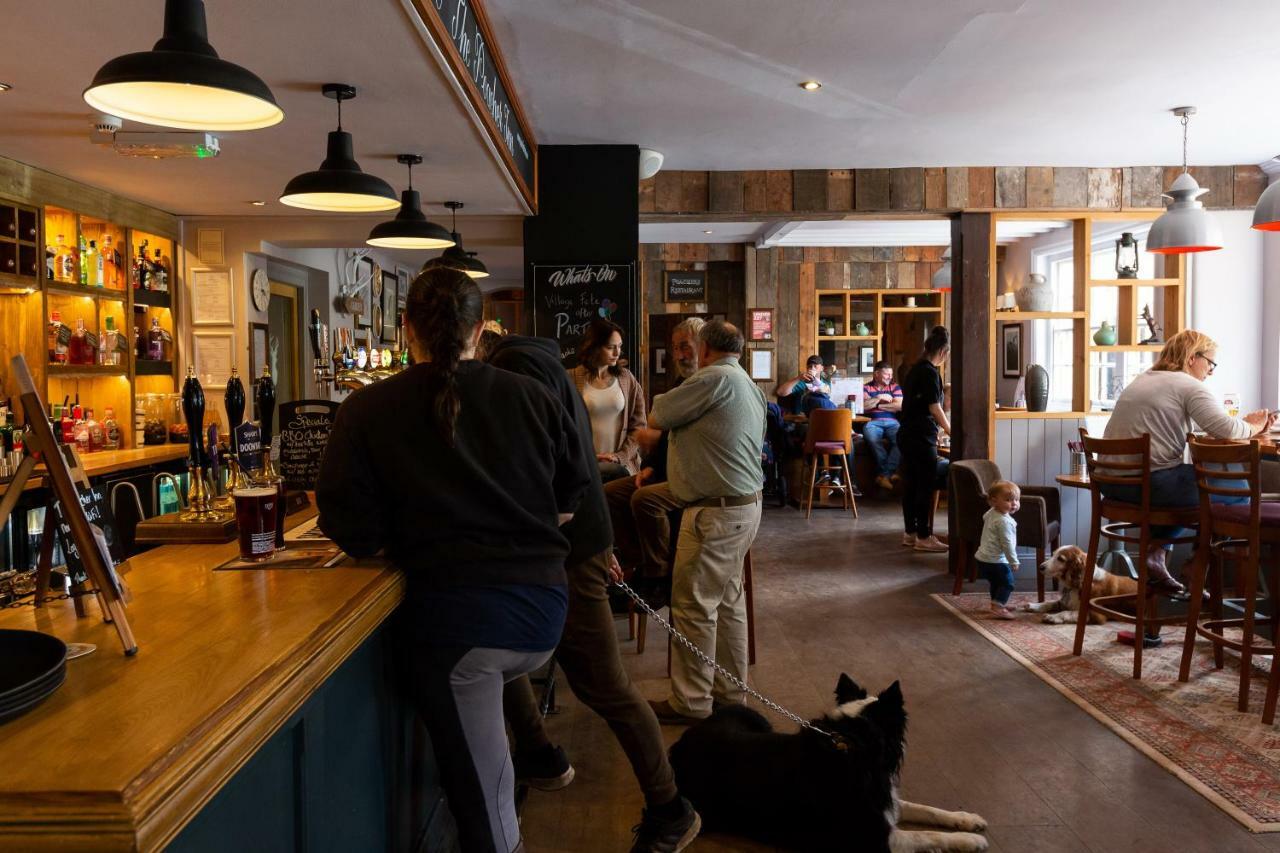 The Poacher Inn Hook  Dış mekan fotoğraf